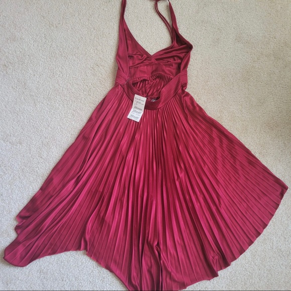 NWT Bebe Baby Halter Pleated Dress - Picture 3 of 7